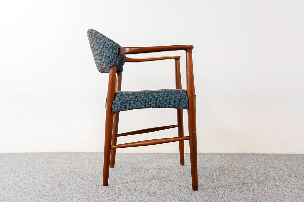 Teak Model 223 Arm Chair by Kurt Olsen - (321-111.3)