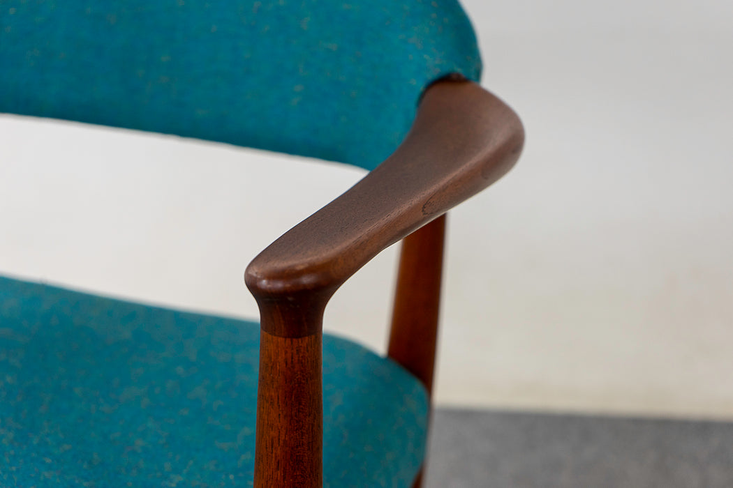 Teak Model 223 Arm Chair by Kurt Olsen - (321-111.5)