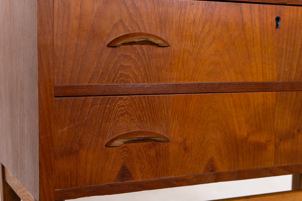 Teak Danish Vanity - (326-031)