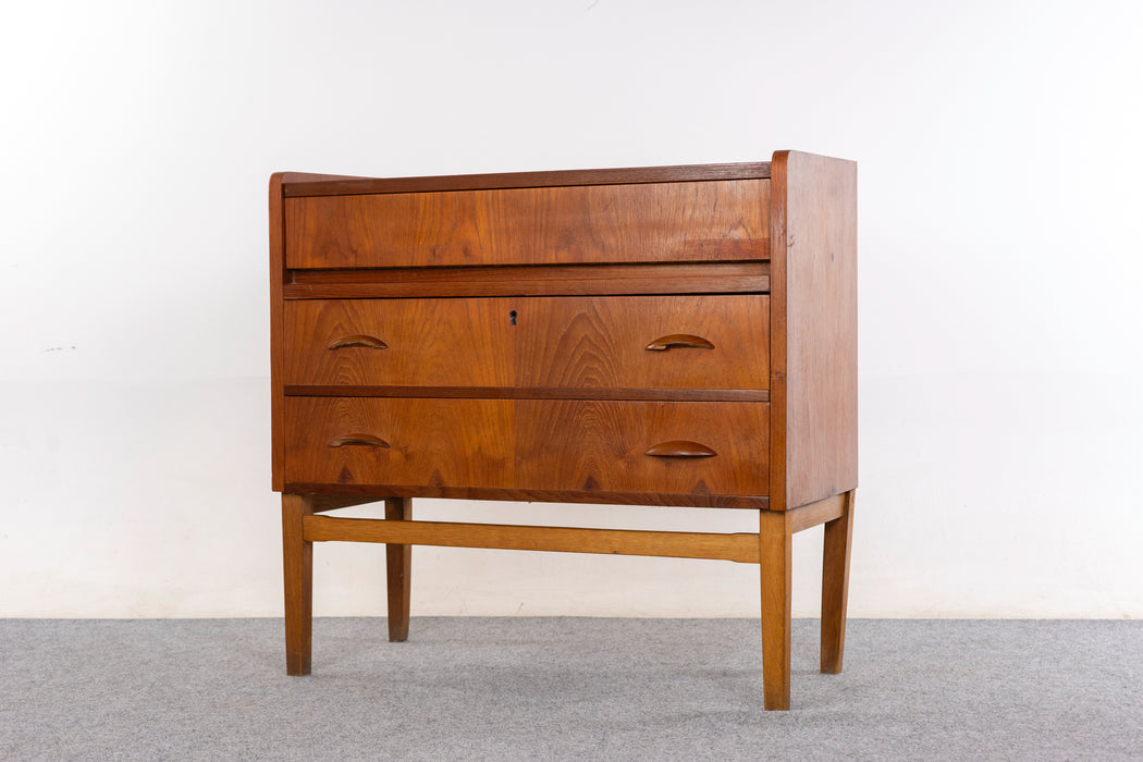 Teak Danish Vanity - (326-031)