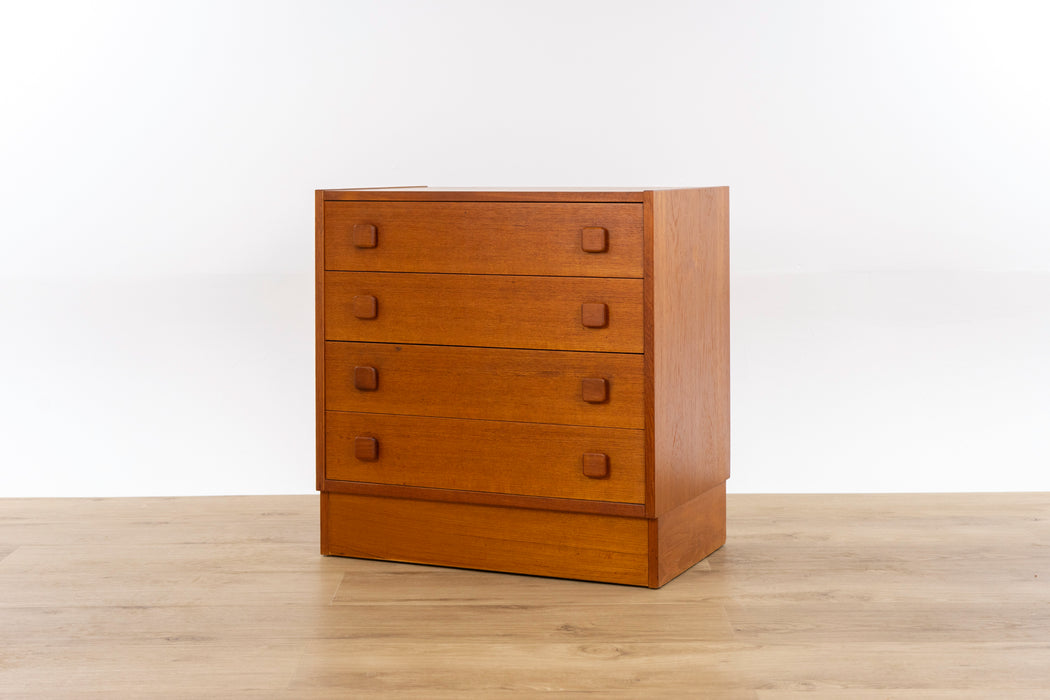 Danish Modern Teak Dresser by Domino Møbler - (D1562)