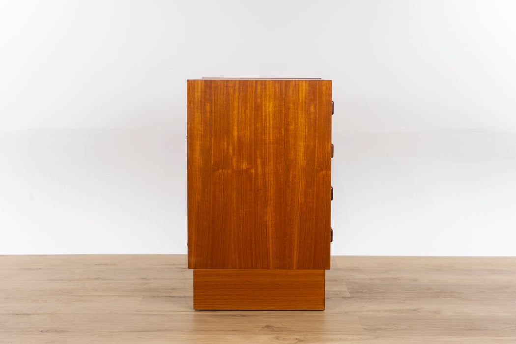 Danish Modern Teak Dresser by Domino Møbler - (D1562)