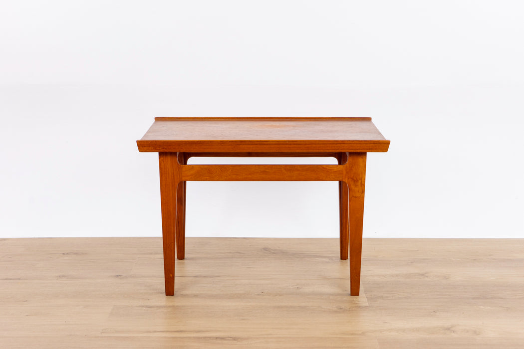 Finn Juhl FD-535 Solid Teak Side Table for France & Daverkosen - (D1527)