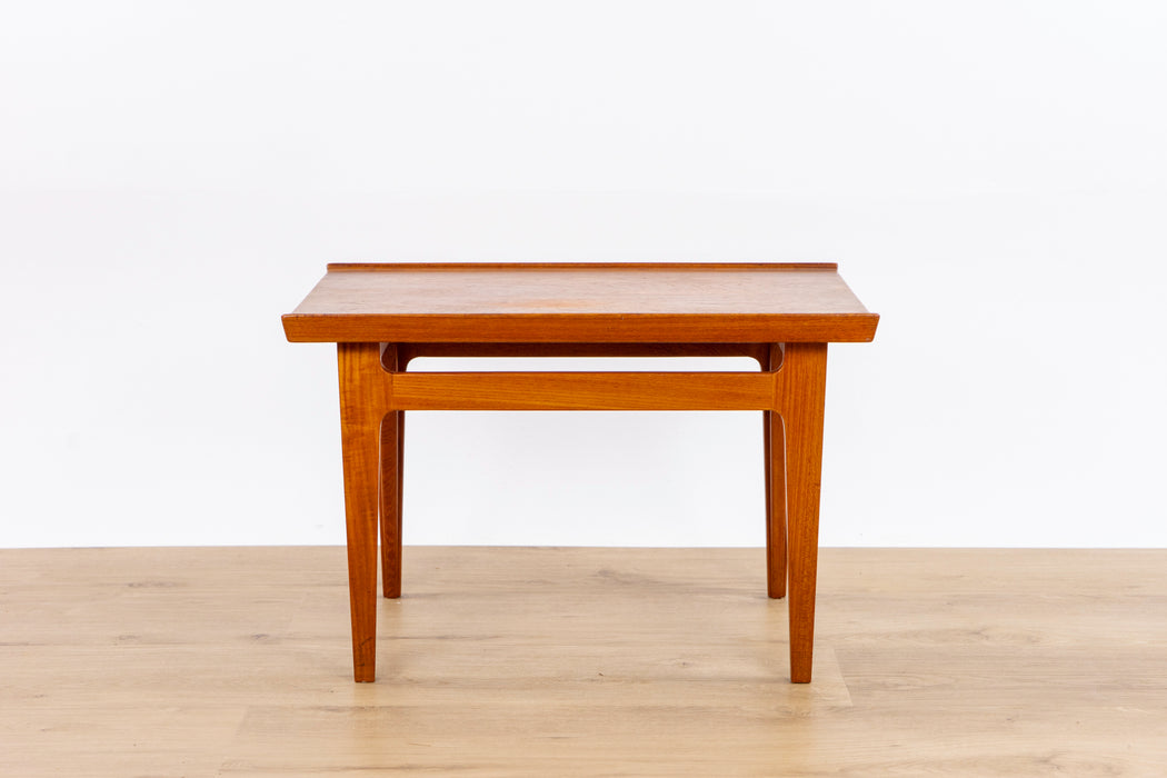 Finn Juhl FD-535 Solid Teak Side Table for France & Daverkosen - (D1527)