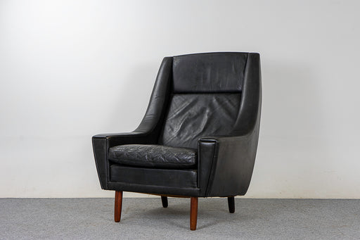 SALE - Leather & Rosewood Danish Lounge Chair - (318-168)