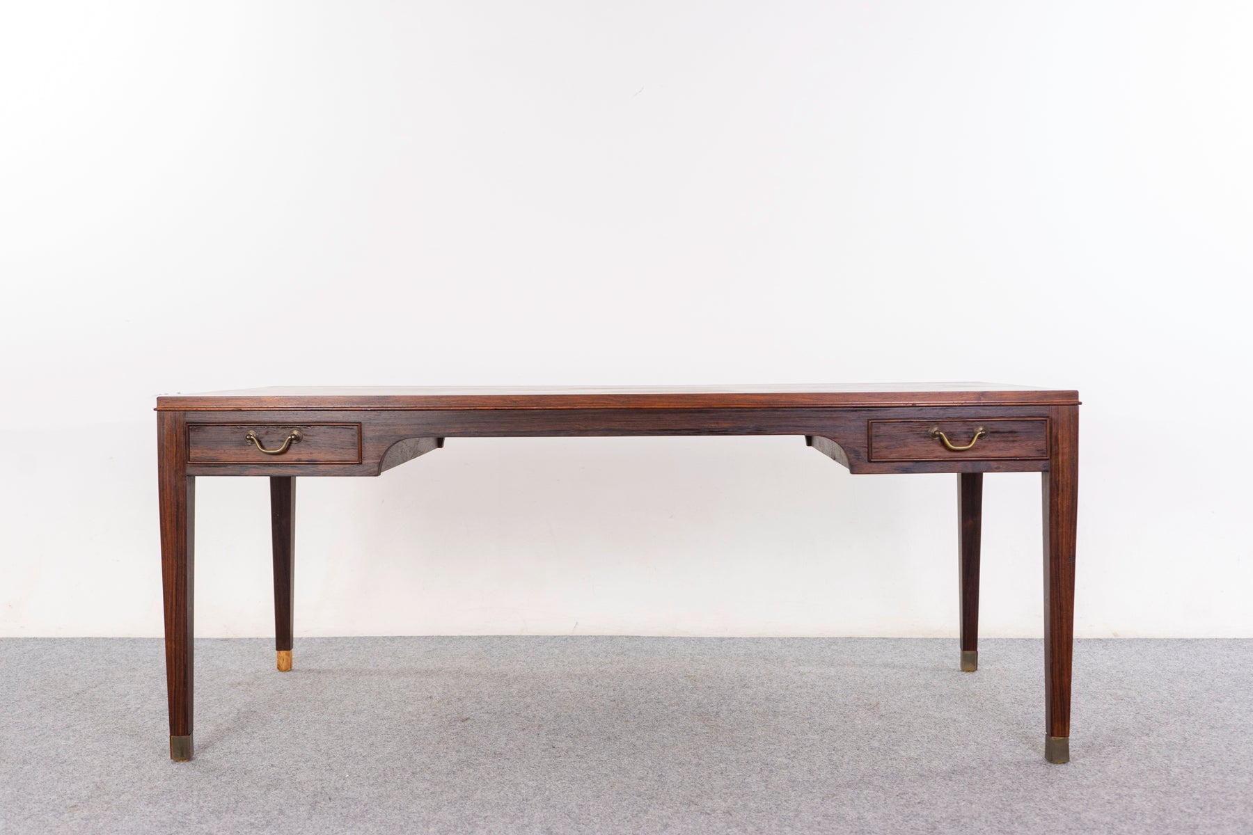 Rosewood Coffee Table by Fritz Henningsen - (326-101)