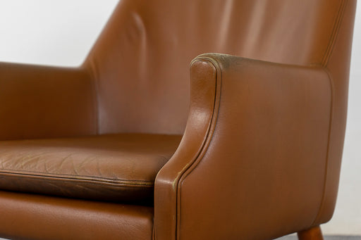 Leather & Teak Lounge Chair - (323-045.1)