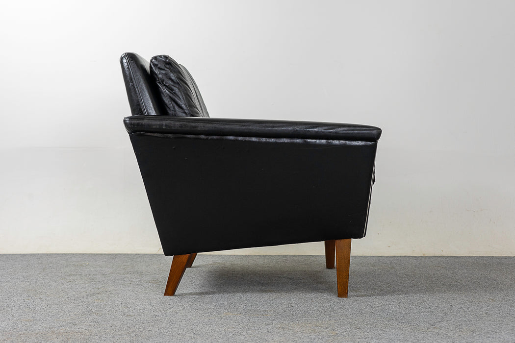 Danish Modern Leather Lounge Chair - (324-224)
