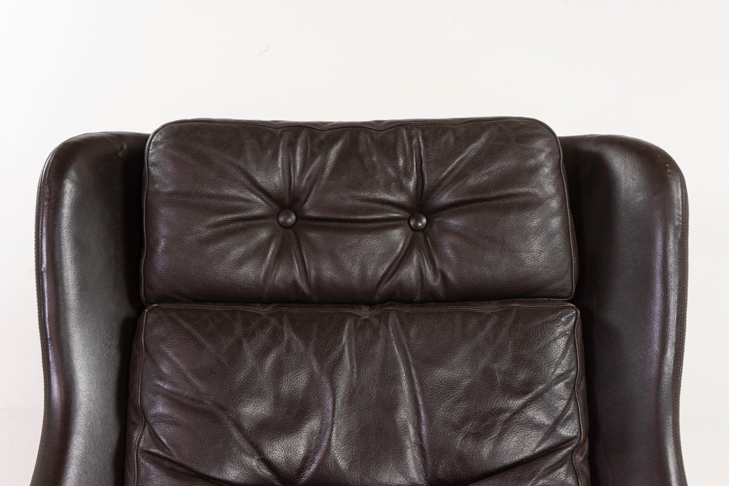 Leather Mid-Century Modern Swivel Chair - (325-007)