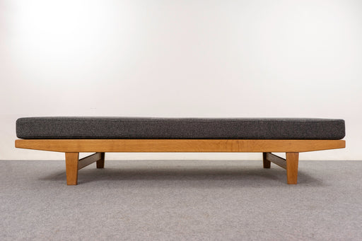 Oak Danish Daybed by Poul Volther - (323-216)