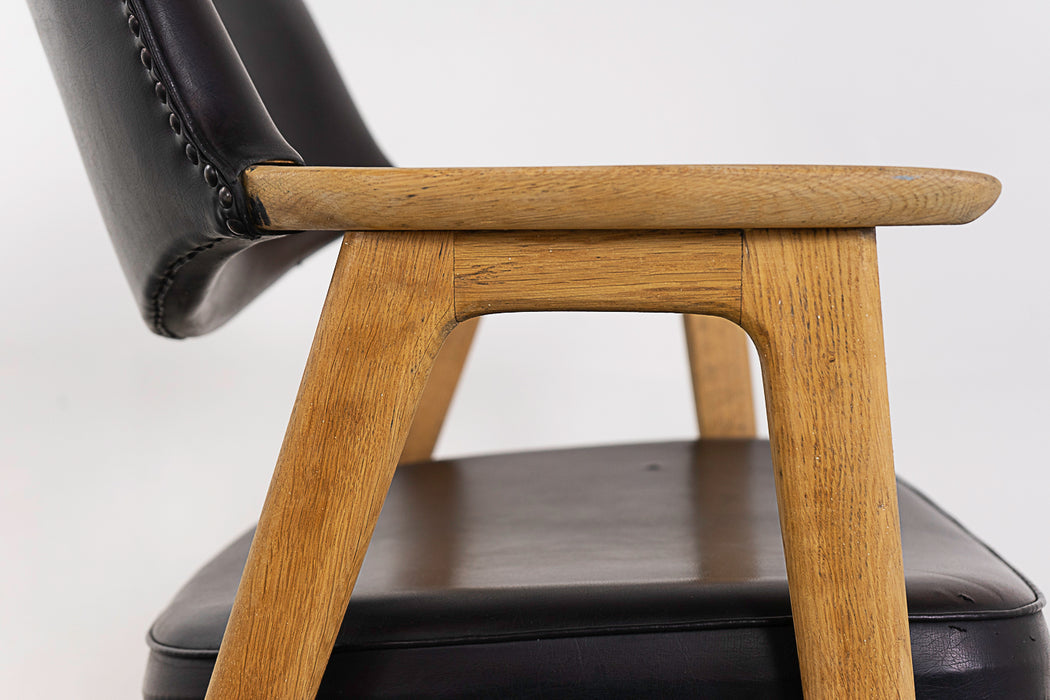 Oak Arm Chair by Erik Kirkegaard - (322-174)