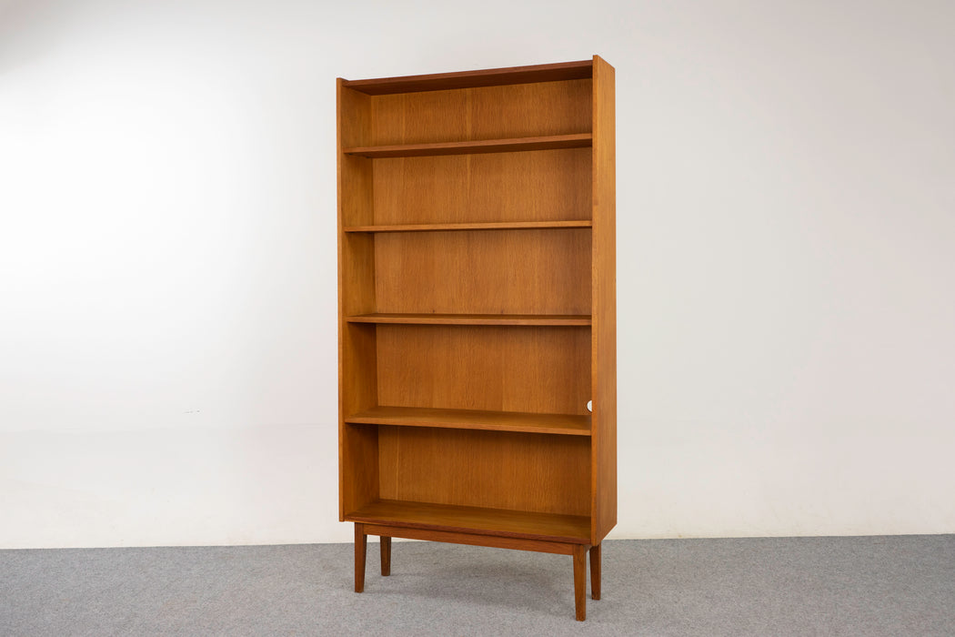 Oak Danish Bookcase - (325-186)