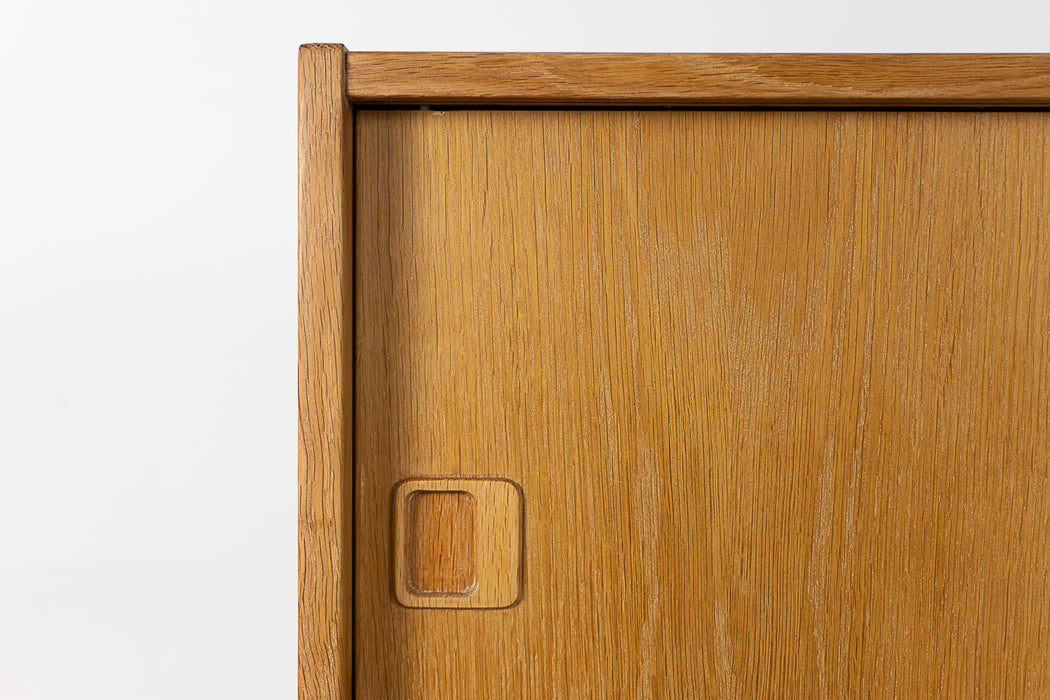 Danish Modern Oak Cabinet - (324-190)