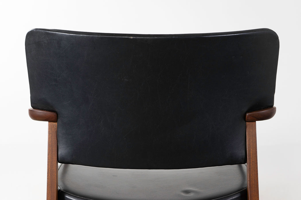 Danish Teak & Vinyl Arm Chair - (322-014)