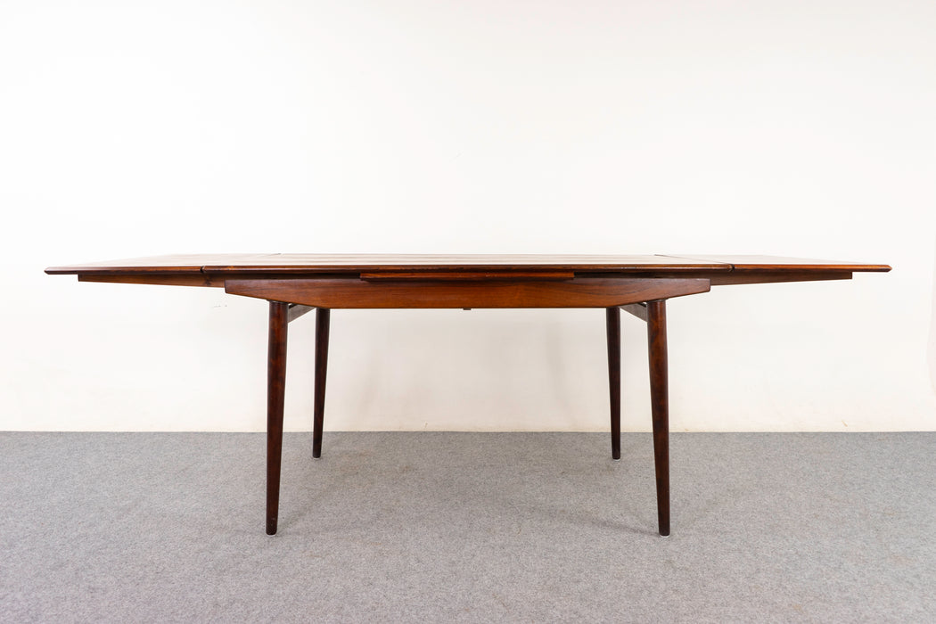 Rosewood Danish Dining Table - (322-089)