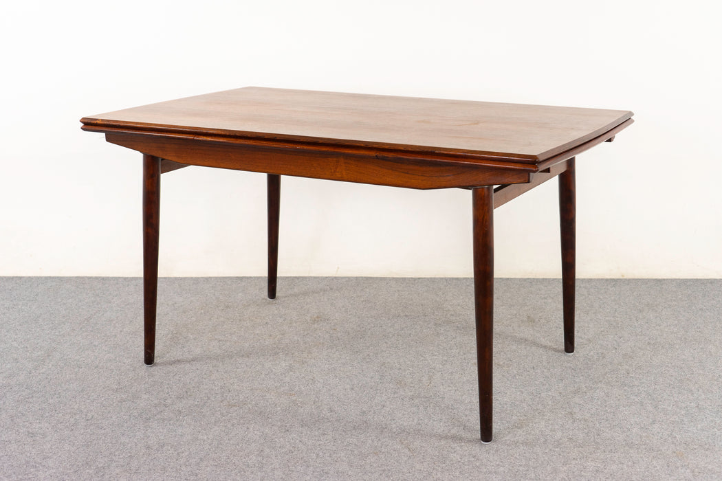 Rosewood Danish Dining Table - (322-089)