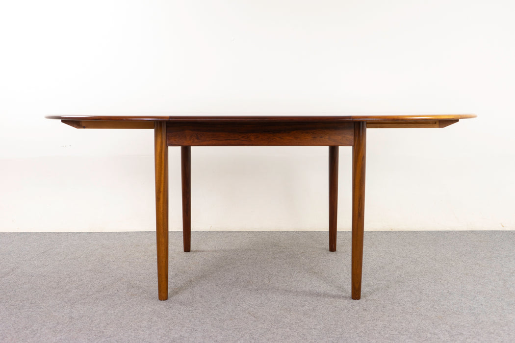 Rosewood Danish Dining Table - (322-119)