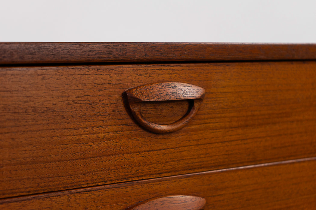 Teak Bedside Table by Kai Kristiansen - (322-153)