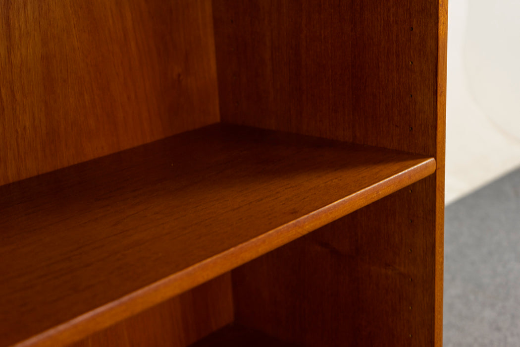 Teak Danish Bookcase - (326-221)