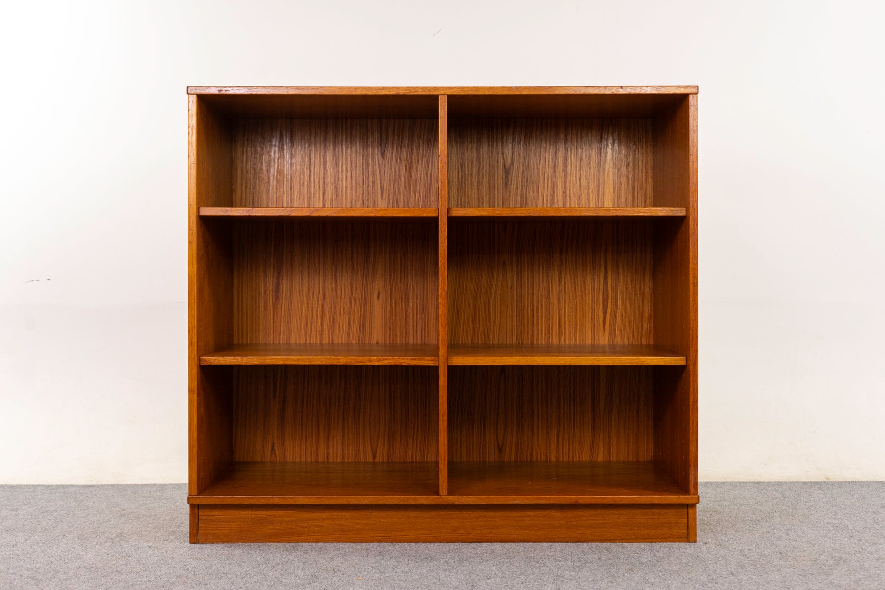 Teak Danish Bookcase - (D1303)