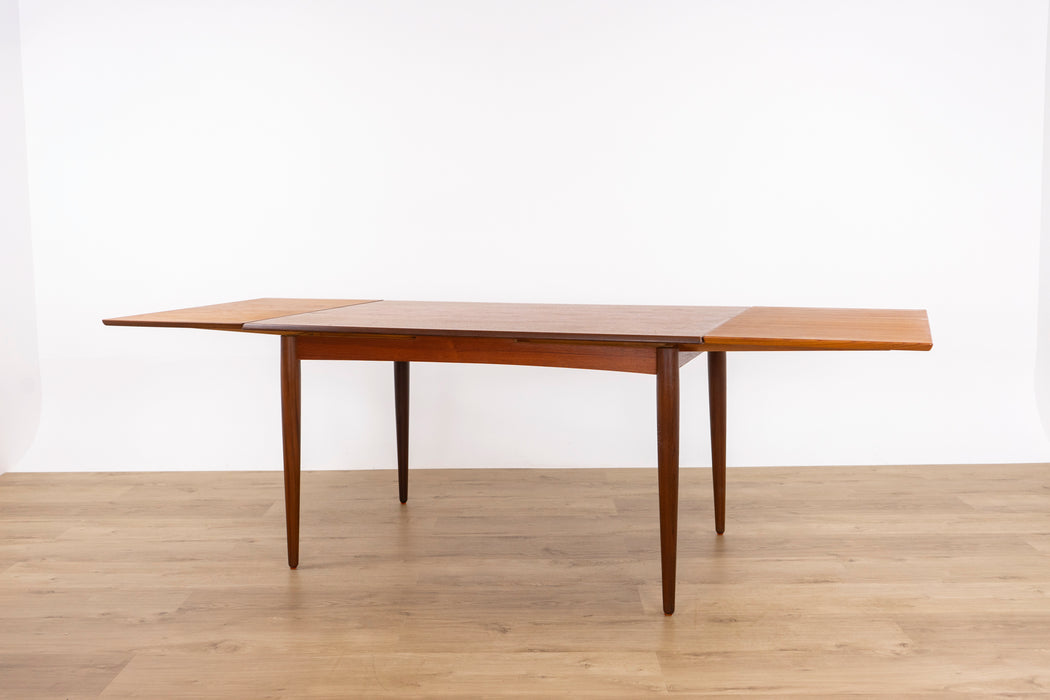 Danish Modern Teak Dining Table - (327-033)