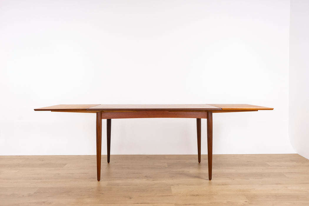 Danish Modern Teak Dining Table - (327-033)