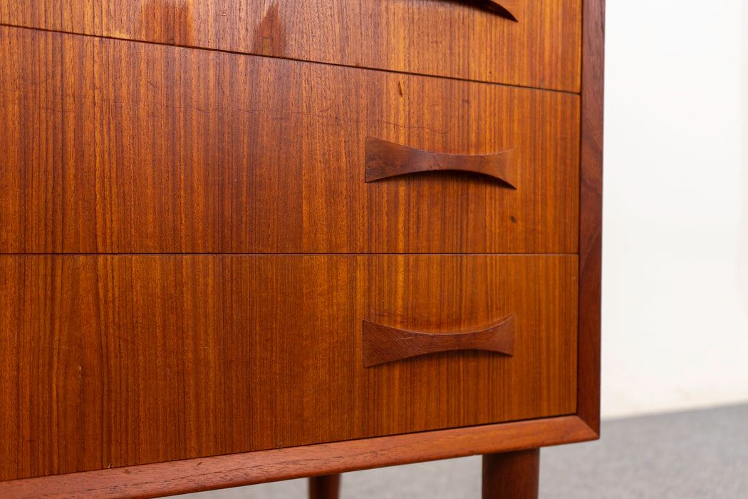 Teak Danish Dresser - (325-021)