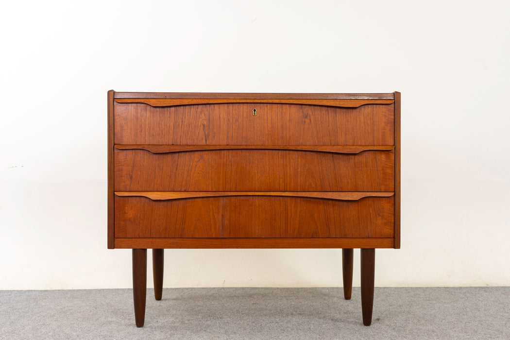 Teak Danish Dresser - (325-022)