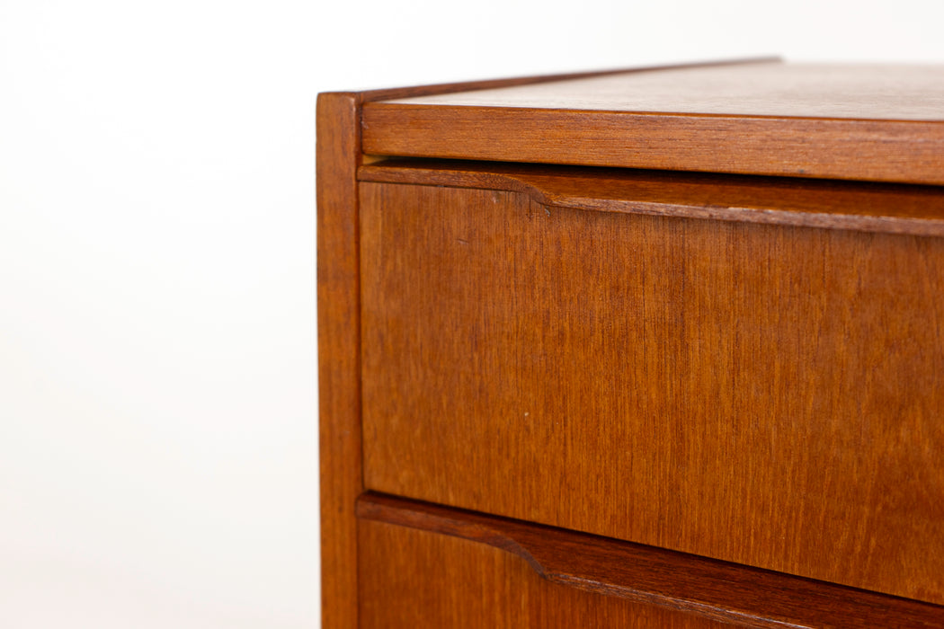 Danish Modern Teak Dresser - (325-219)