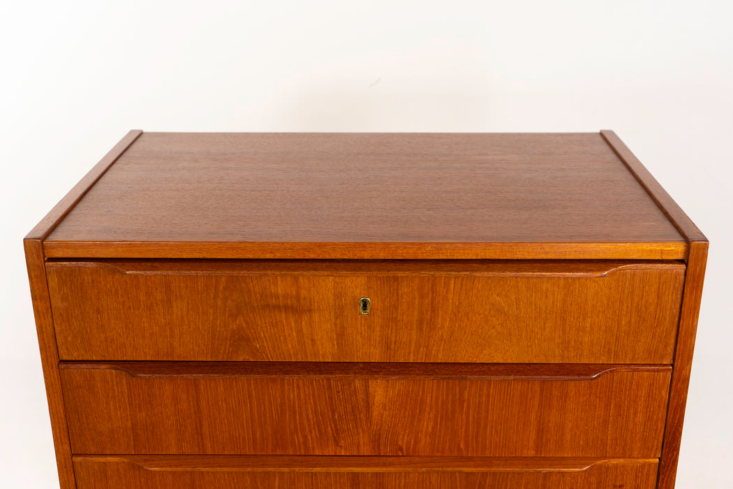 Danish Modern Teak Dresser - (325-219)