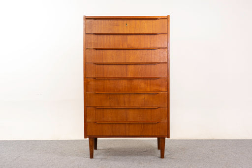 Teak Danish Dresser - (325-219)