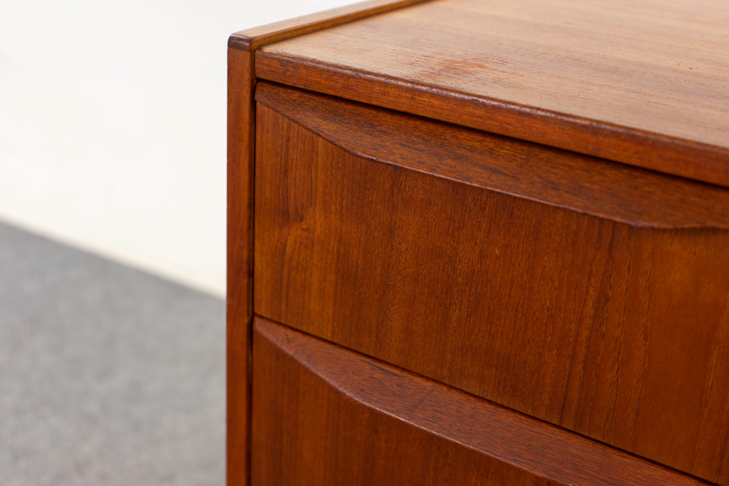 Teak Danish Dresser - (325-244)