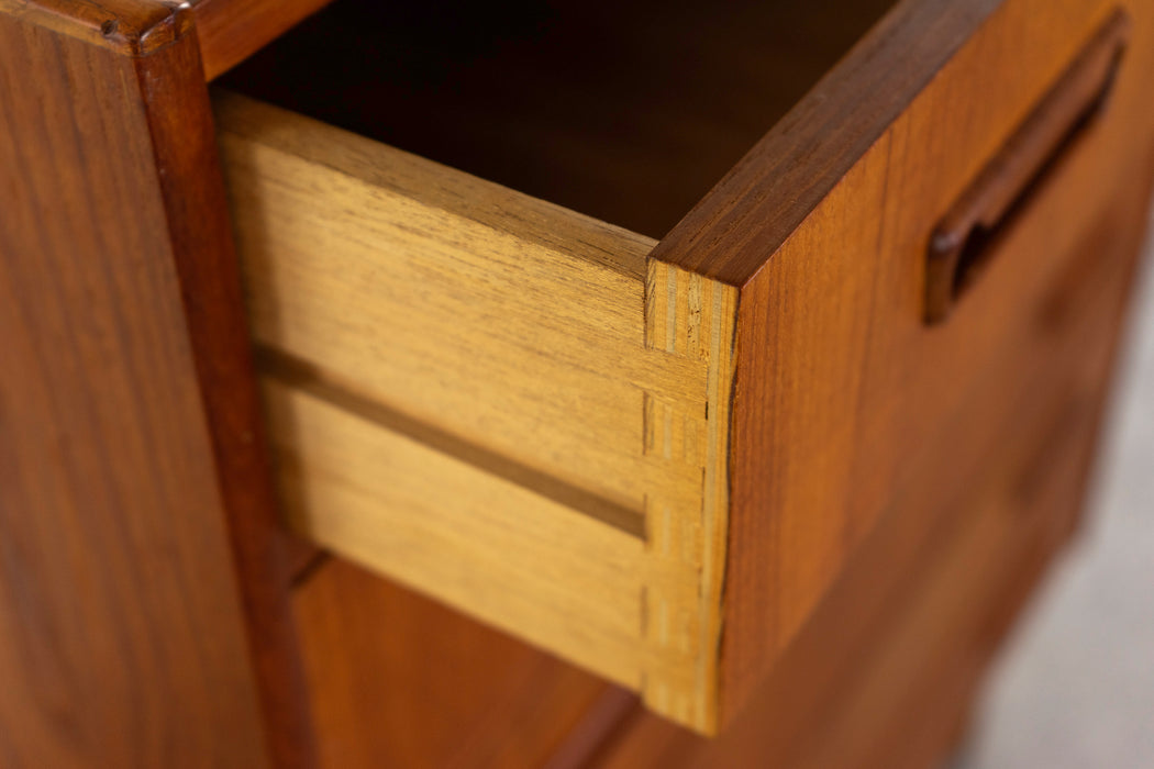 Teak Danish Dresser - (326-016)