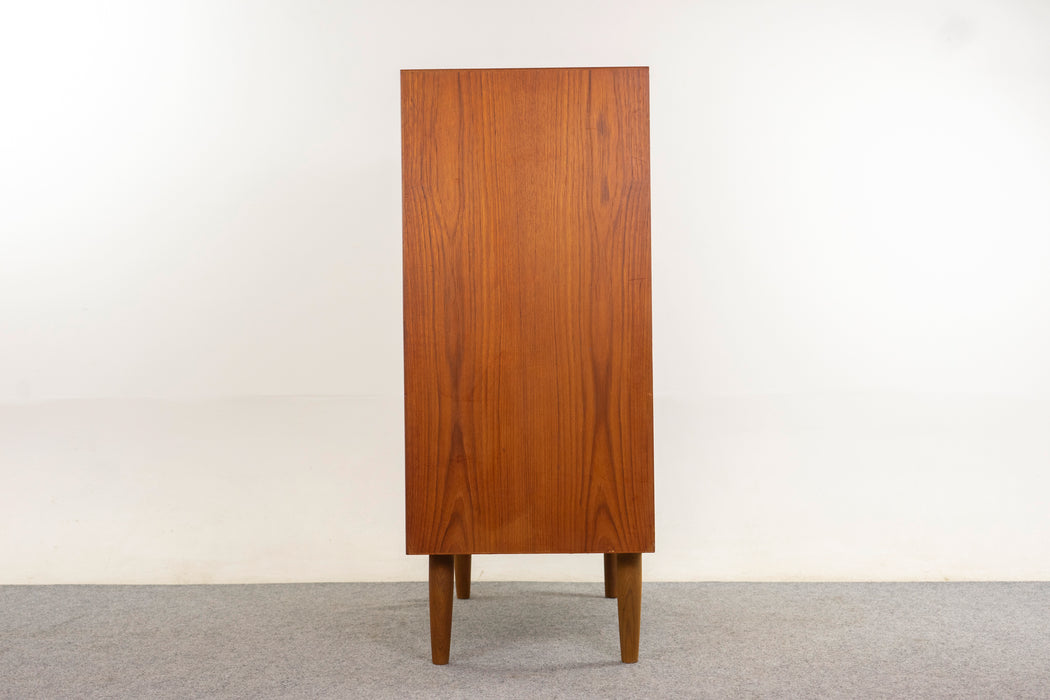 Teak Danish Dresser - (326-016)