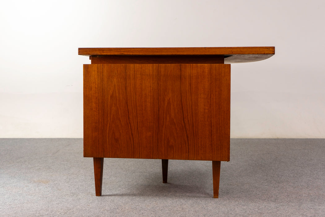 Mid-Century Teak Executive Desk - (D1225)