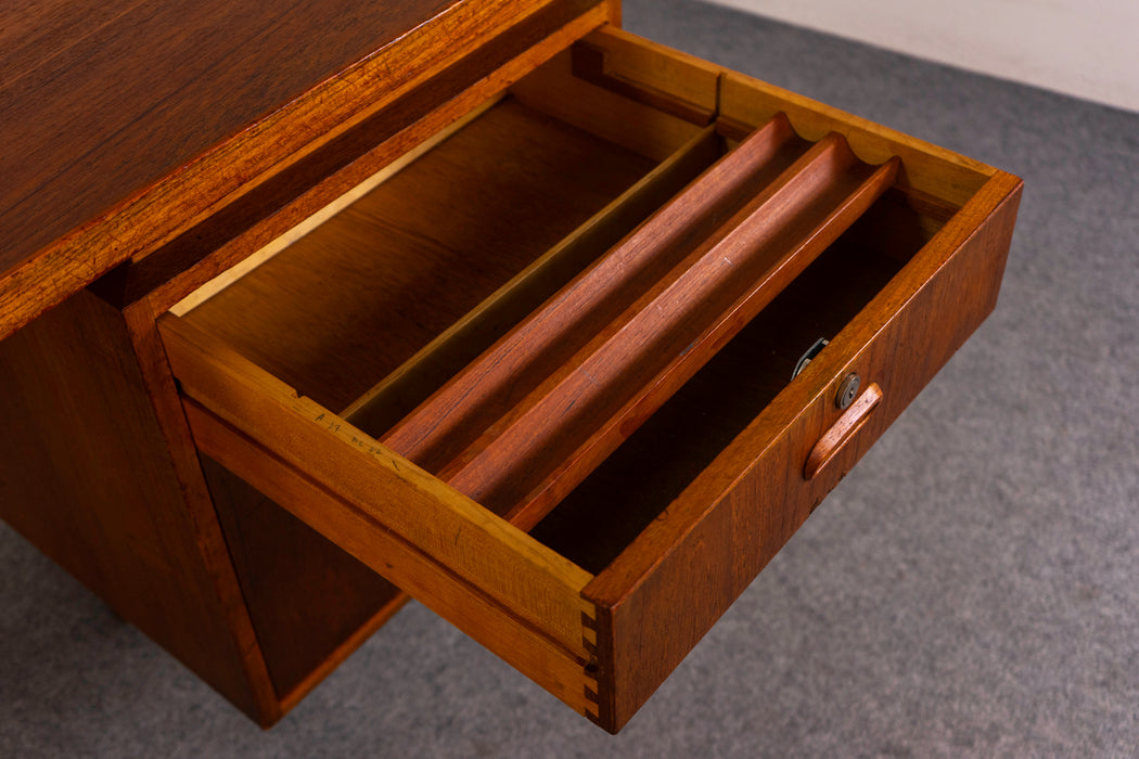 Mid-Century Teak Executive Desk - (D1225)