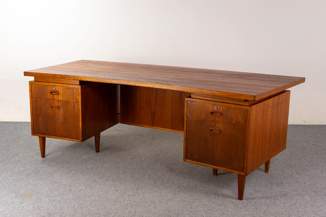 Mid-Century Teak Executive Desk - (D1225)