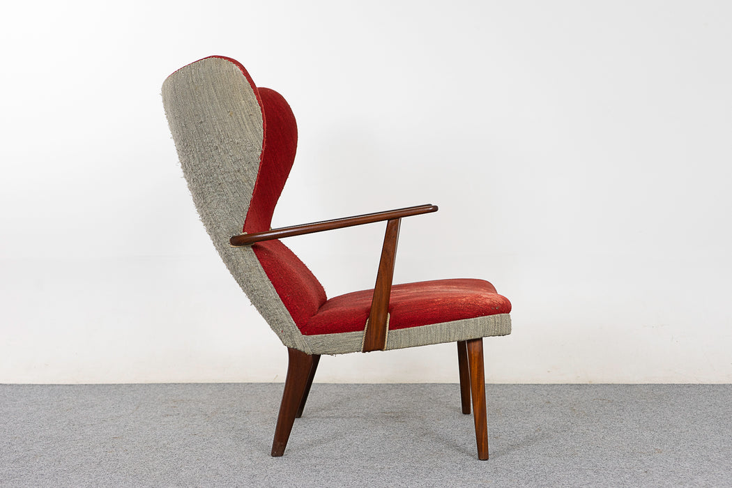 Danish Modern Teak Lounge Chair - (321-229)