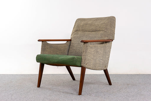Teak Mid-Century Lounge Chair - (321-266.2)