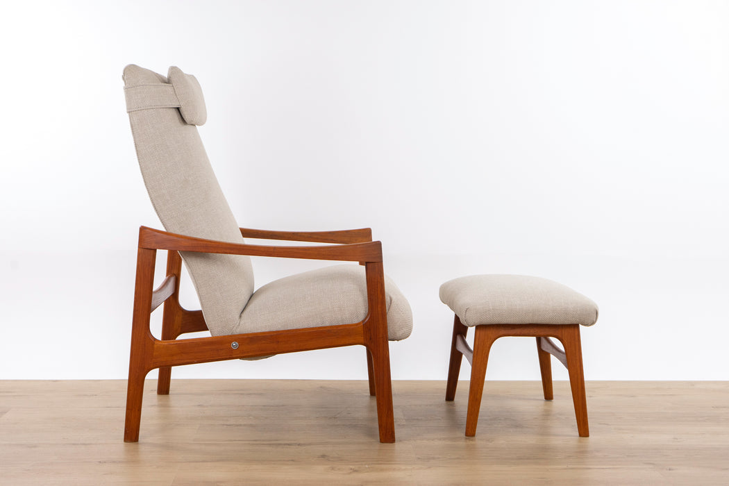Danish Modern Teak Recliner Lounge Chair with Footstool - (D1556)