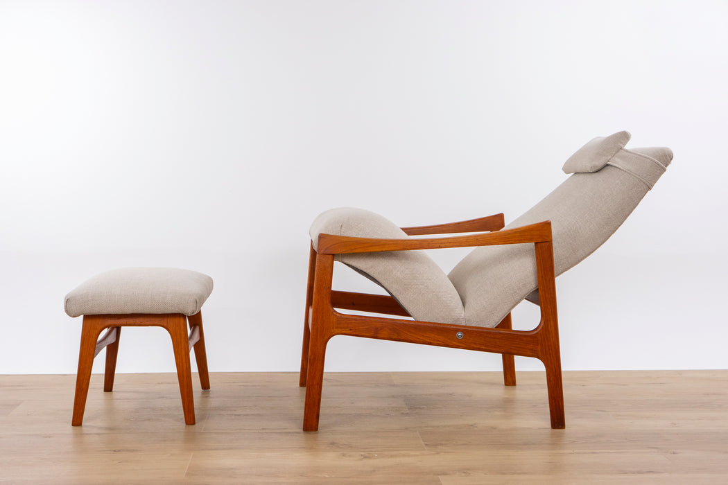 Danish Modern Teak Recliner Lounge Chair with Footstool - (D1556)