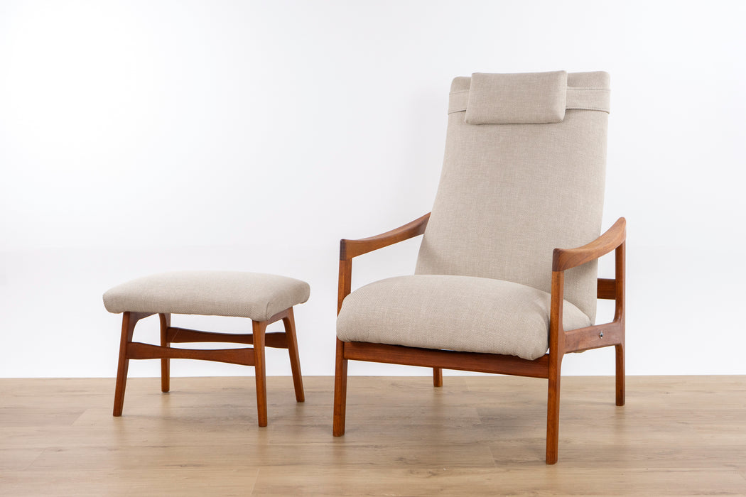 Danish Modern Teak Recliner Lounge Chair with Footstool - (D1556)