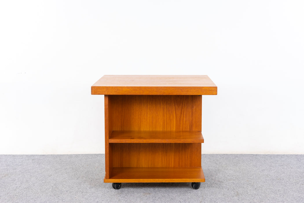 Danish Modern Teak Side Table - (327-182)