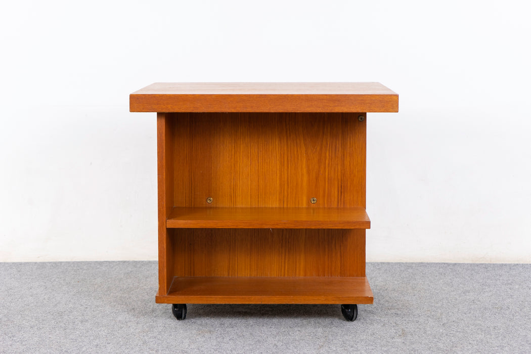Danish Modern Teak Side Table - (327-182)