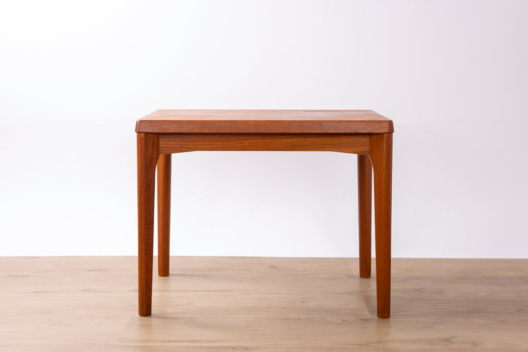 Danish Modern Teak Side Table by Henning Kjærnulf - (D1549)