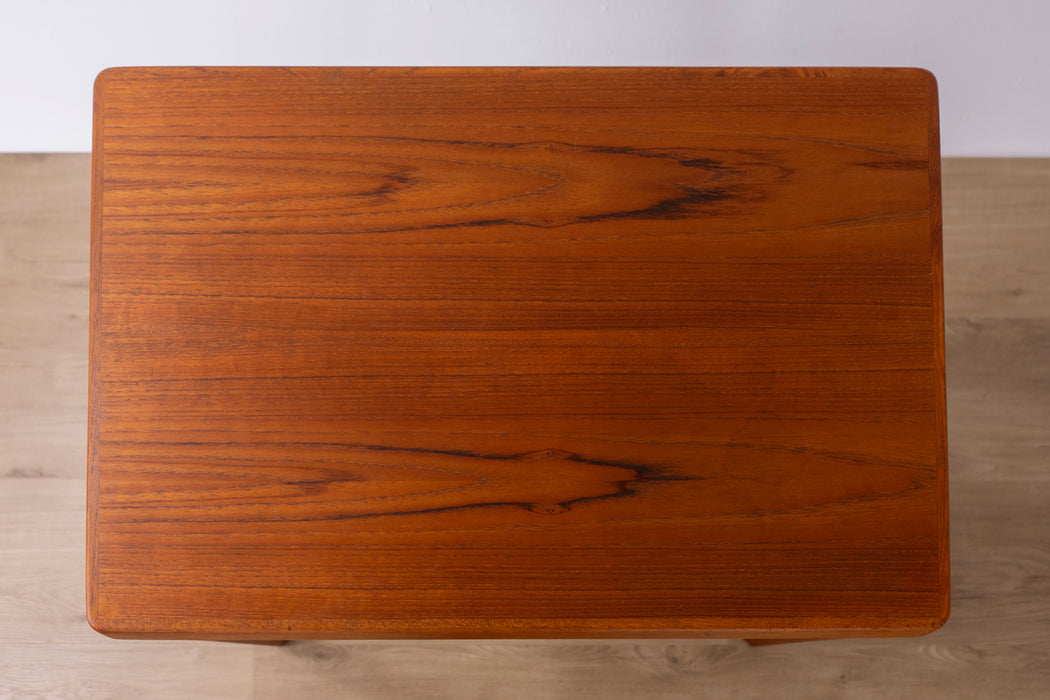 Danish Modern Teak Side Table by Henning Kjærnulf - (D1549)