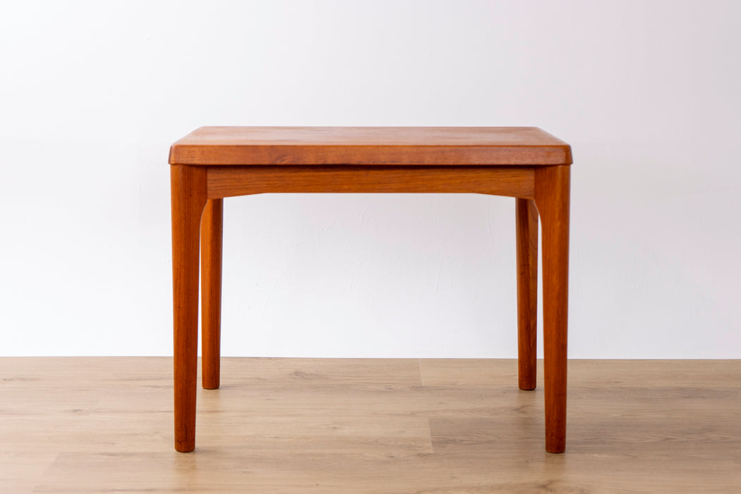 Danish Modern Teak Side Table by Henning Kjærnulf - (D1549)