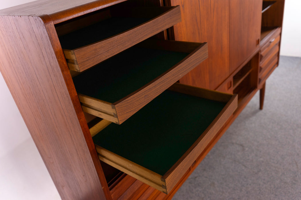 Teak Danish Sideboard by Johannes Andersen - (326-169)
