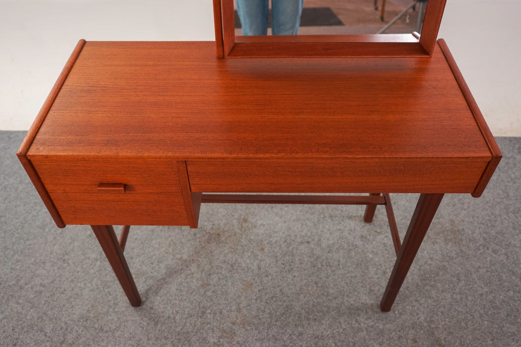 Teak Danish Vanity - (325-061)