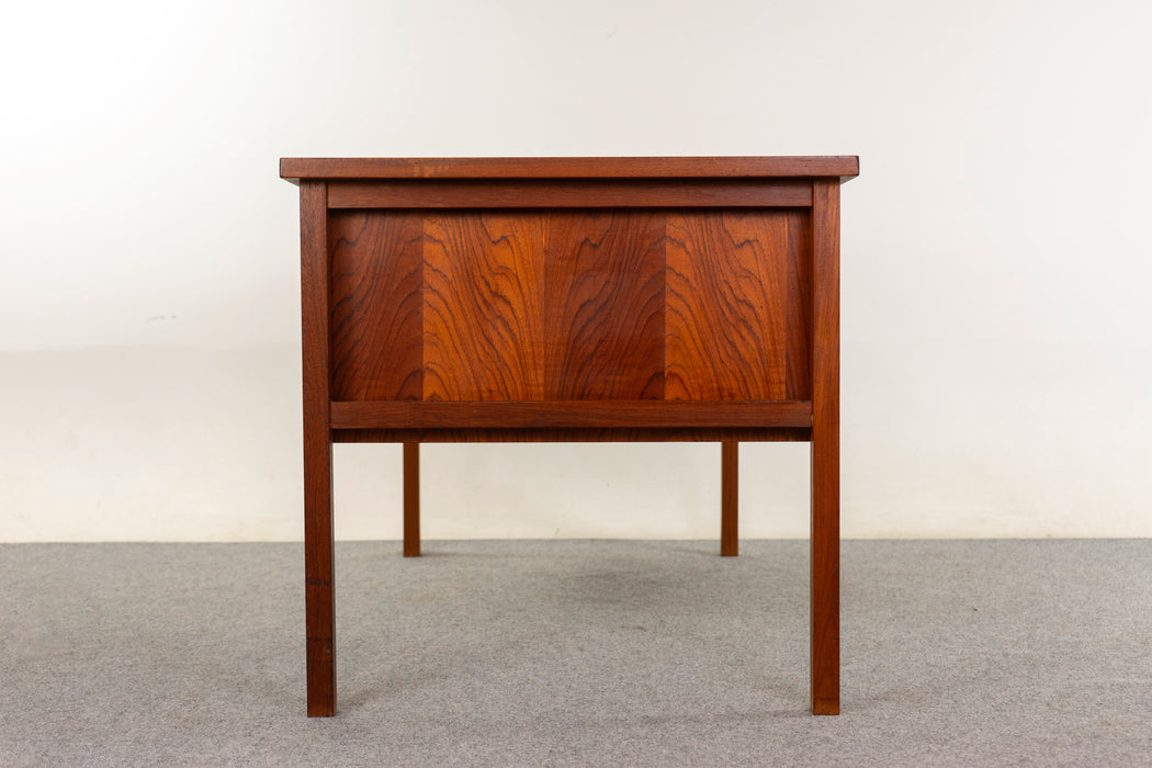 Teak Danish Desk - (326-003)